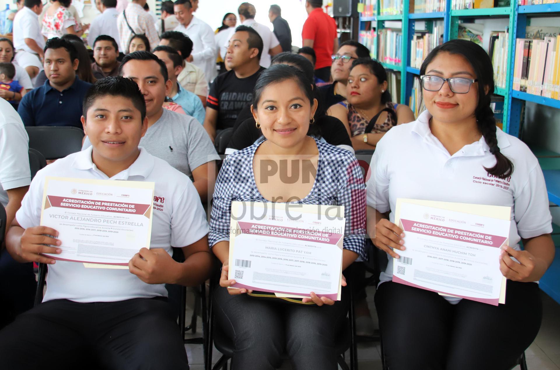Fórmula CONAFE Reconocimiento A Laura Fernández Por Su Apoyo A La Educación De Calidad E Inclusiva