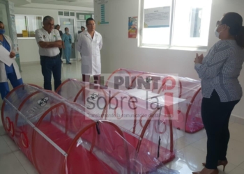 Diputada local entrega 6 Cápsulas para el traslado de pacientes COVID-19
