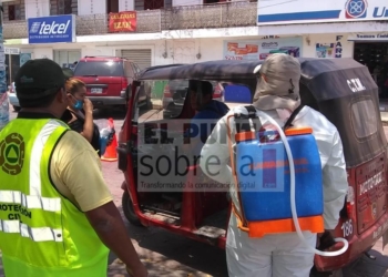Sanitizan tricitaxis en José María Morelos