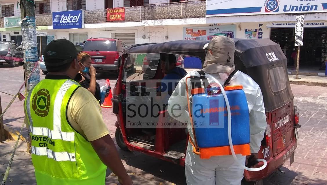 Sanitizan tricitaxis en José María Morelos