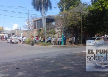 El Suchaa no invitó a Susana Distancia a su entrega masiva de despensas