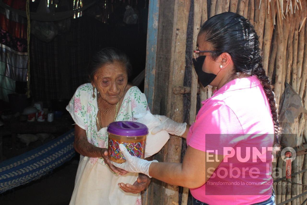 DIF municipal entrega raciones de comida para adultos mayores en condiciones de vulnerabilidad