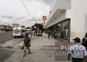 Gente en la calle, como si el Coronavirus no existiera