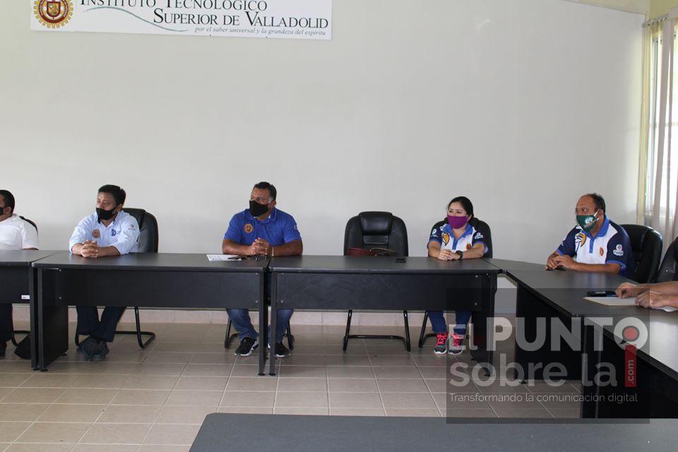 Llama director del Itsva, Mario Aguilar Díaz, a seguir trabajando como una verdadera familia