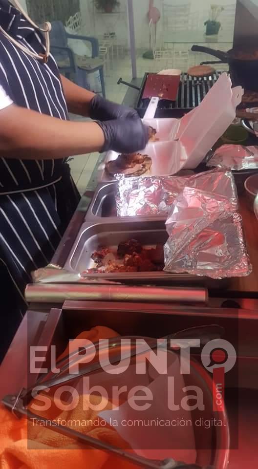 ESTÁ KARBOON: Hamburguesa de 200 gramos, con papas fritas