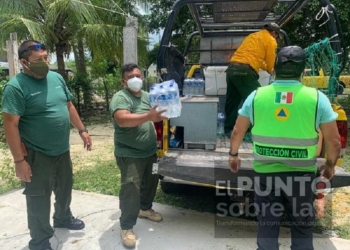 Entrega el Gobierno de Quintana Roo apoyos a familias afectadas por el paso de los fenómenos hidrometeorológicos