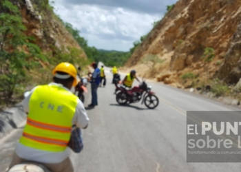 Despejar el tramo carretero entre las comunidades de José N. Rovirosa y Esteban B. Calderón