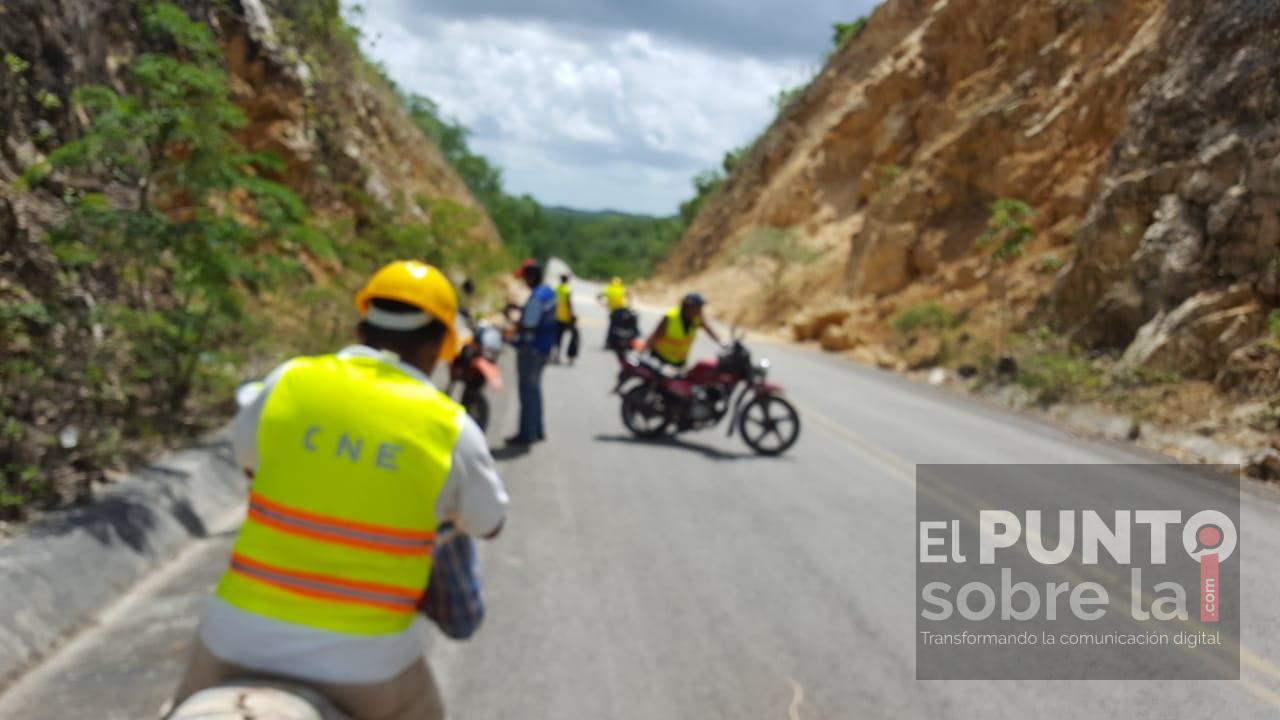 Despejar el tramo carretero entre las comunidades de José N. Rovirosa y Esteban B. Calderón