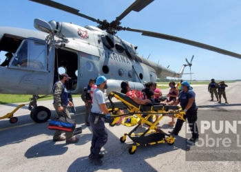 Evacuan a mujeres embarazadas por helicópteros de la SEMAR