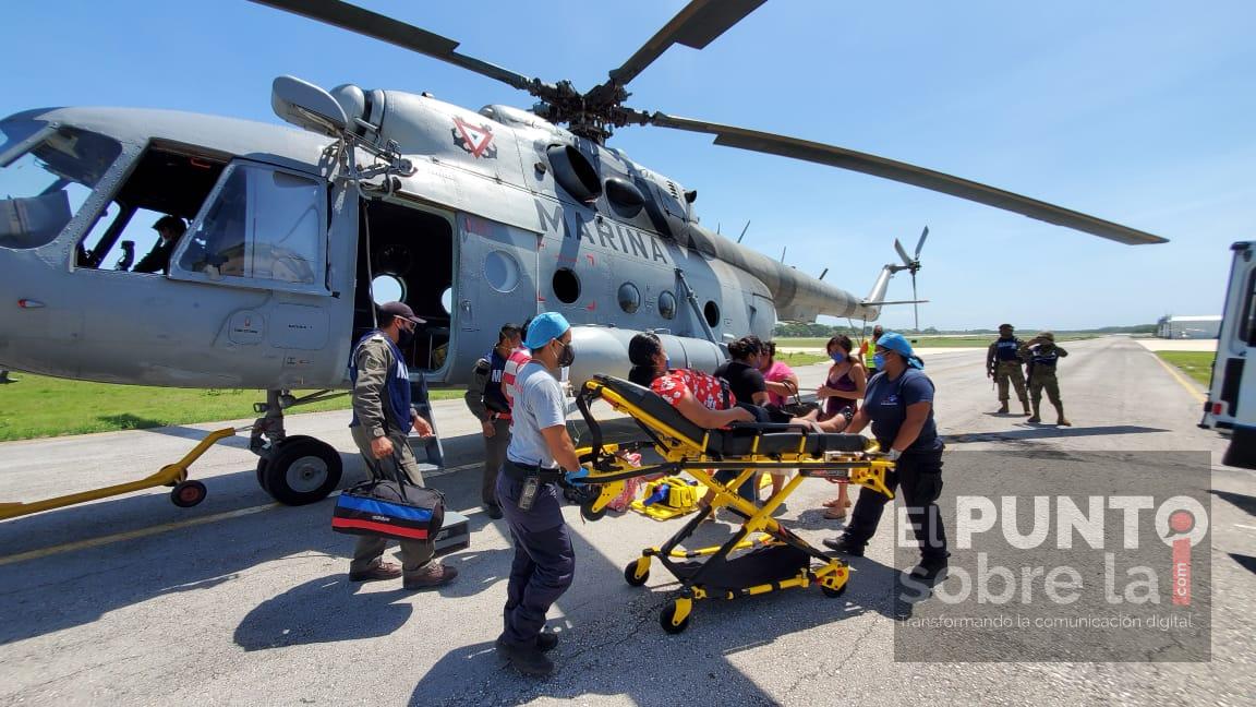 Evacuan a mujeres embarazadas por helicópteros de la SEMAR