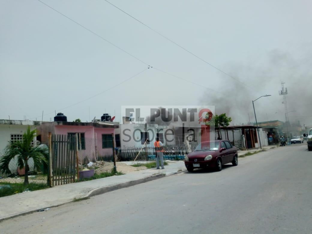 Se incendia casa en fraccionamiento Caribe Chetumal