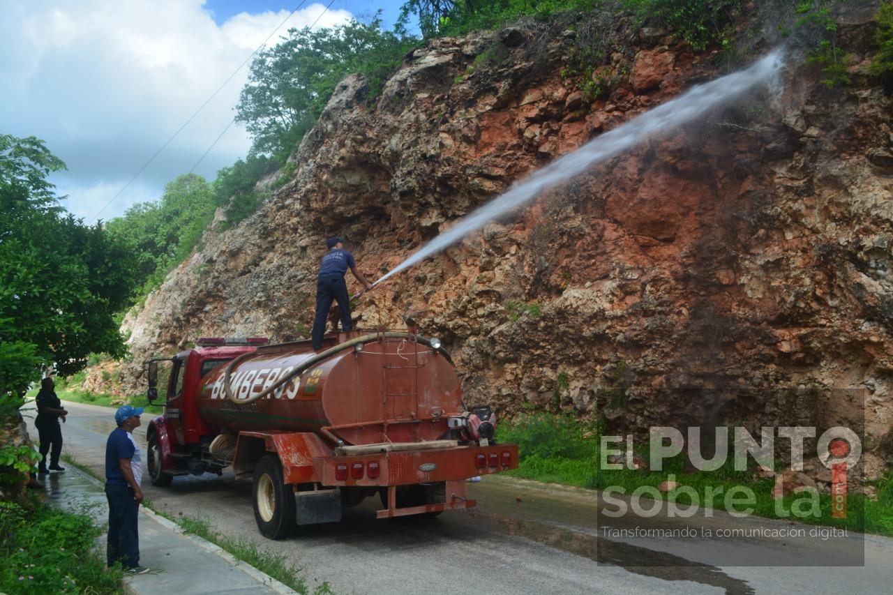 Protección civil, retira piedras de los cerros con el fin de evitar accidente