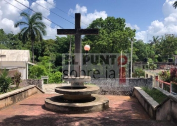 Para conocer parte de la historia de la civilización maya visite el Santuario de la Cruz Parlante