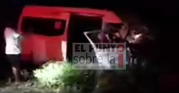 Se duerme y colisionó con un trailer