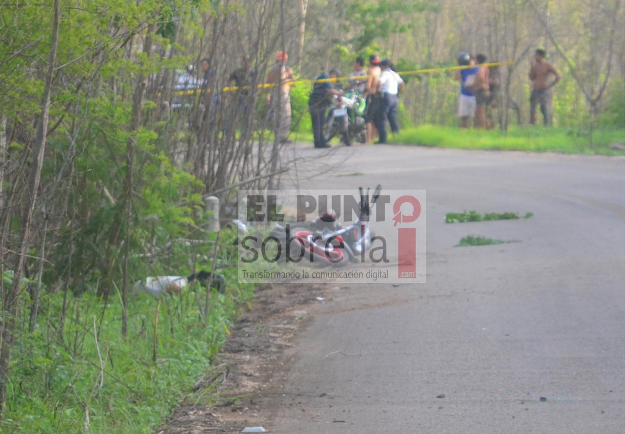 Derrapa en su moto y pierde la vida