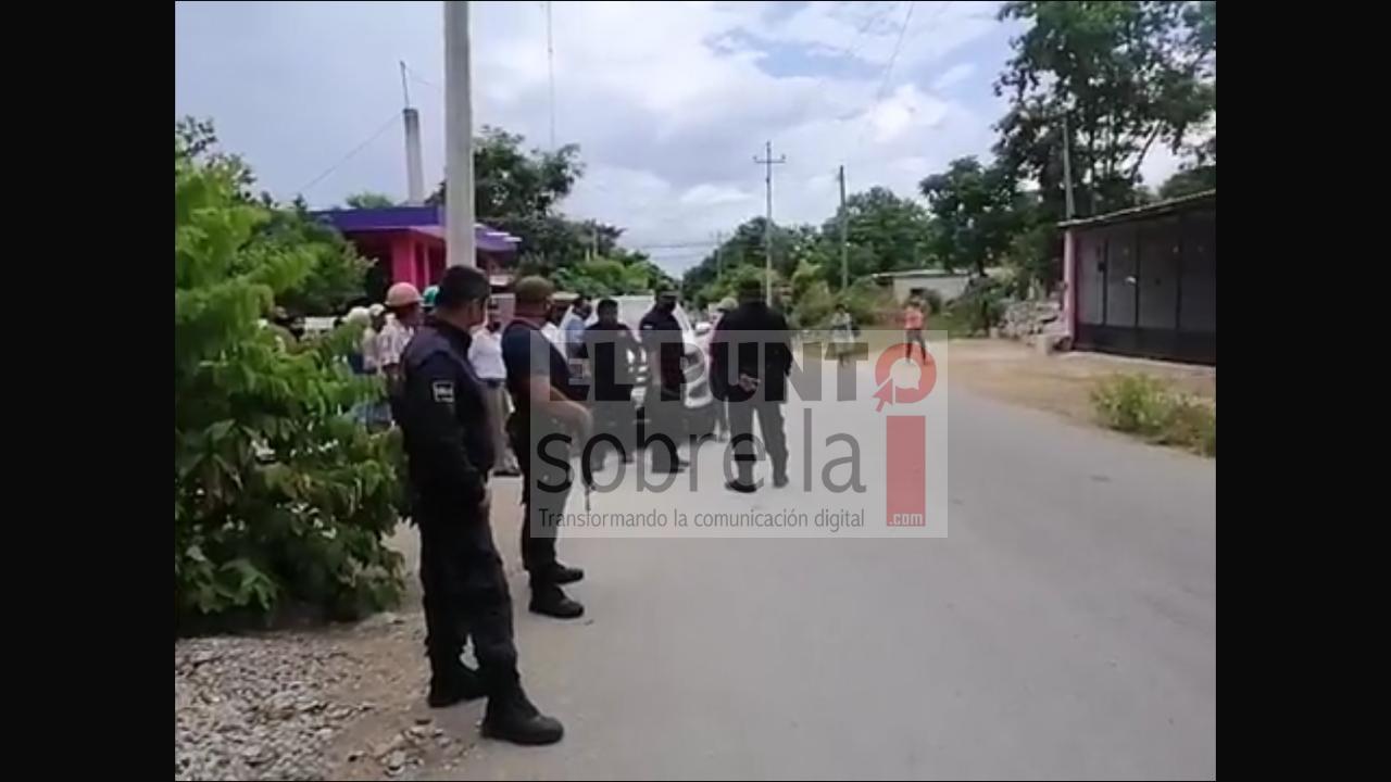 Se manifiestan en contra de poda de Ceiba