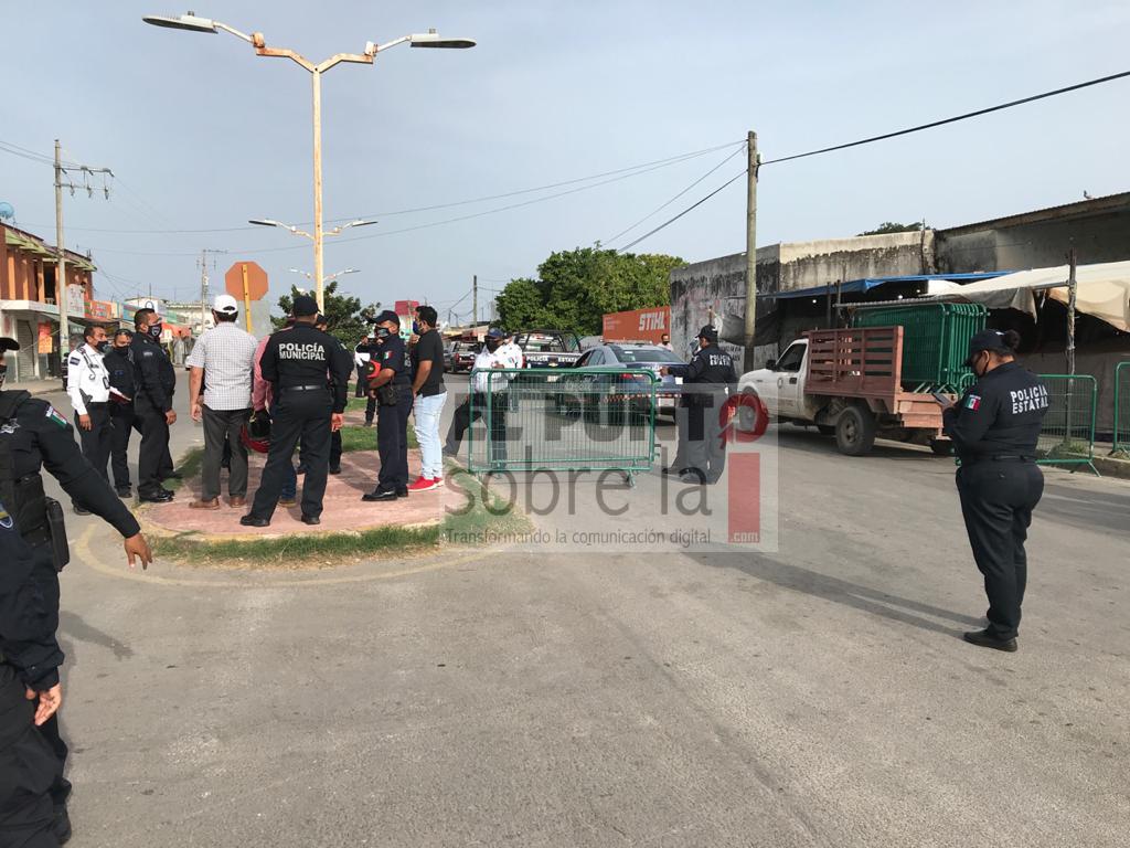 Practican policías para cierre de calles y avenidas