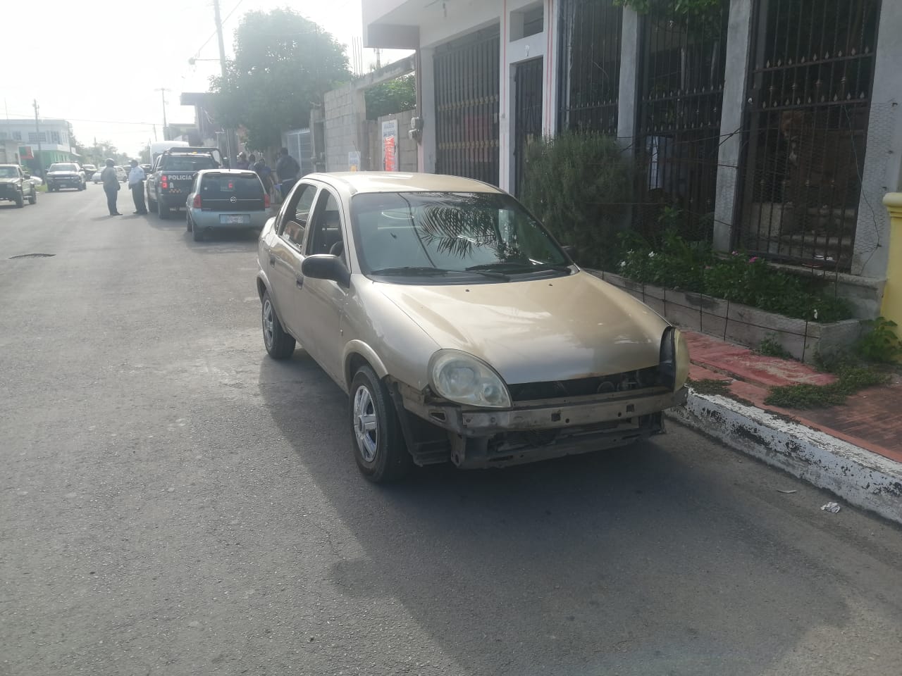 Atropella a motociclista e intenta darse a la fuga