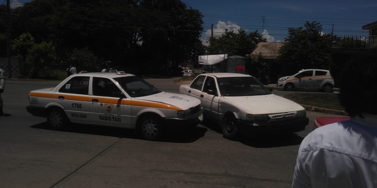 Chocan 2 Tsurus en Chetumal