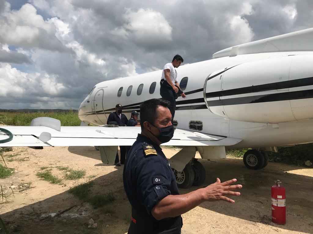 Comienzan a desmantelar narco avión en la zona cañera