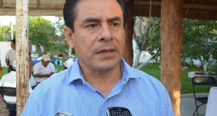Se auto descarta un buen gallo en Bacalar; “Francisco Flota Medrano”