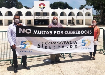 Protestan contra multa y reparten 18 mil cubre bocas