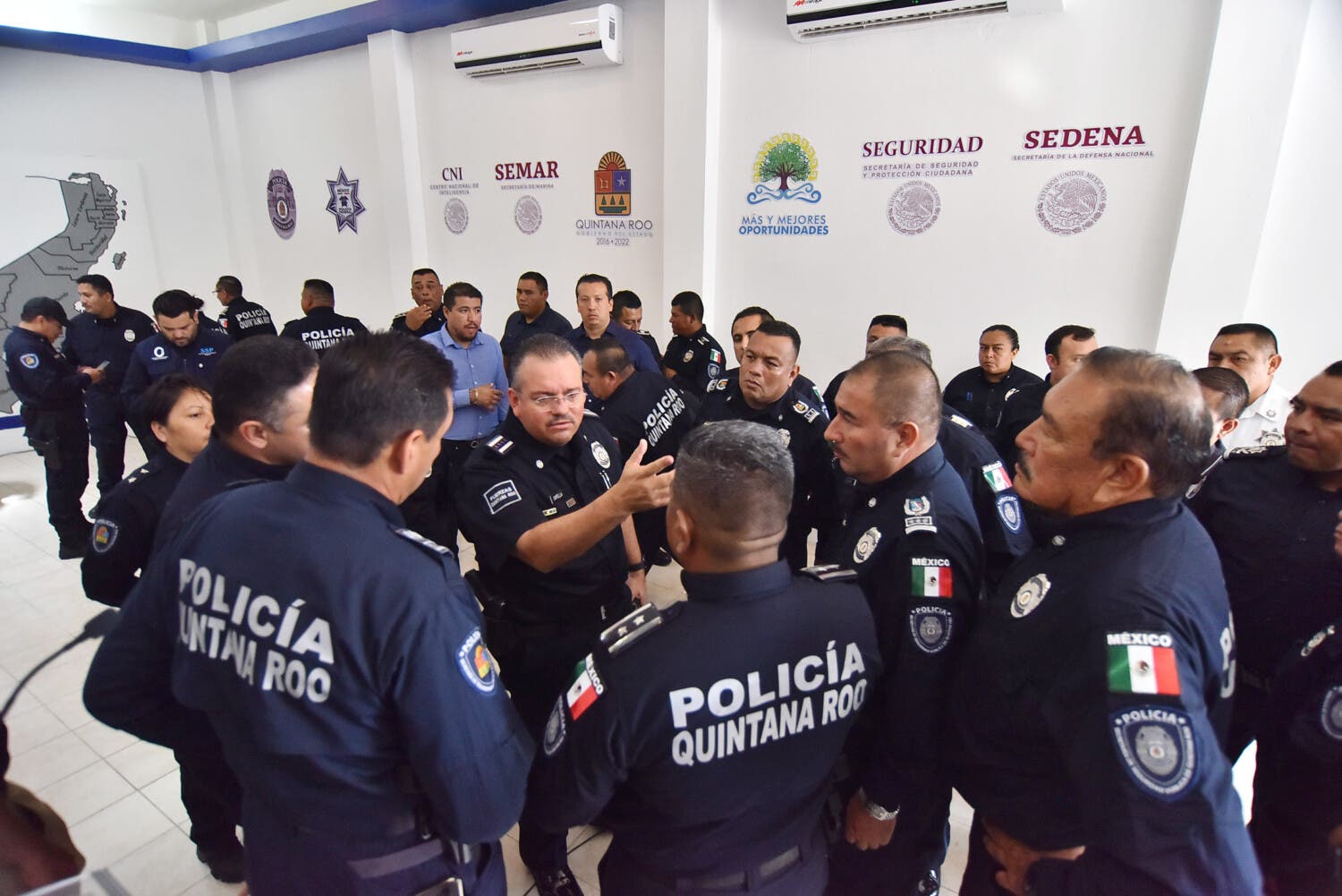 Capella Escucha: ¡La Tropa se Rebela!