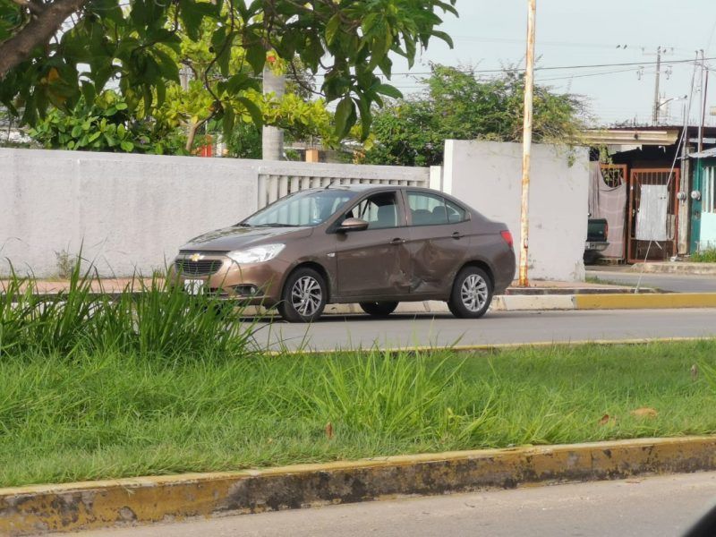 Accidente deja daños por 20 mil pesos en Chetumal
