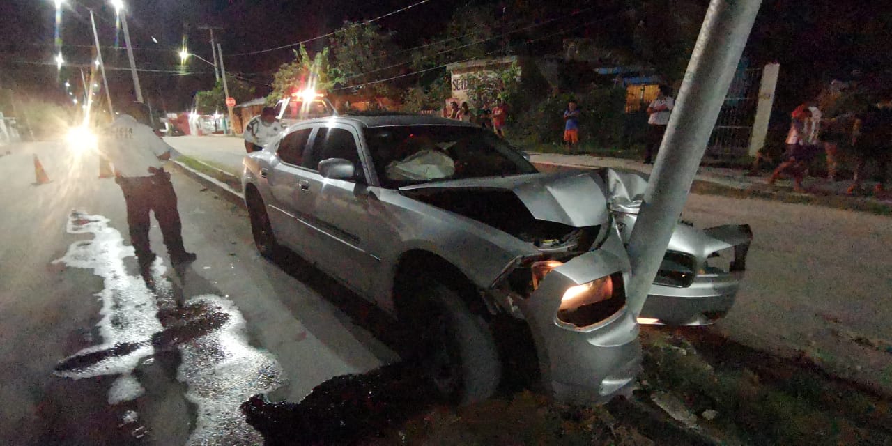 Accidente deja daños por más de 400 mil pesos