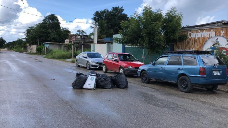 “Aparecieron” varias bolsas de basura sobre la calle 51