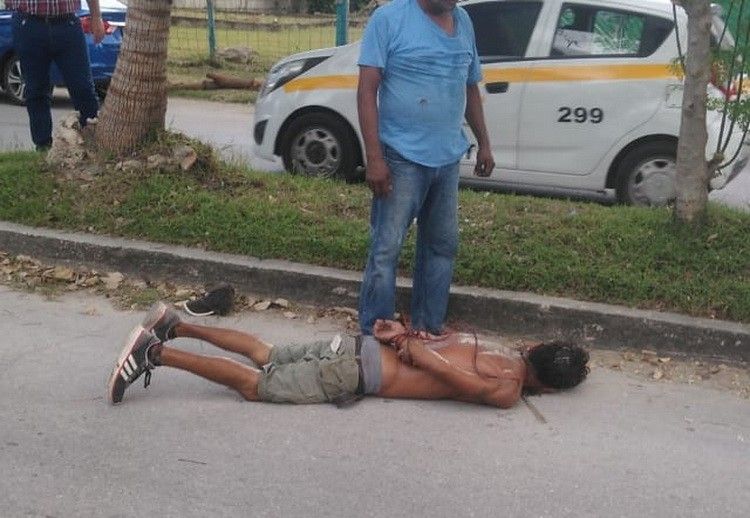 Vecinos de la colonia Forjadores golpean y detienen a ladrón