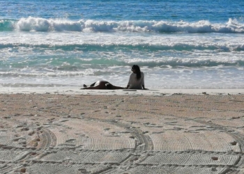 Día de fiesta con reapertura de playas en Cancún
