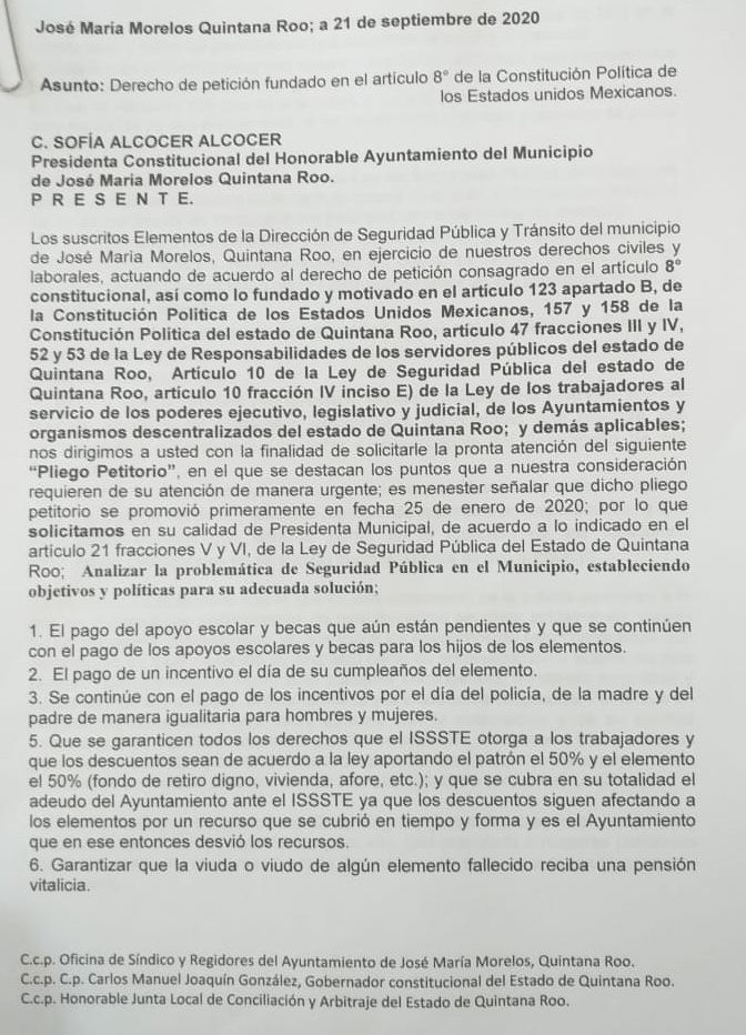 Elementos de la policía exigen que les cumpla la presidenta Sofía Alcocer