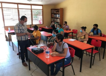 Abandona Carlos Joaquín a Universidad del Bienestar