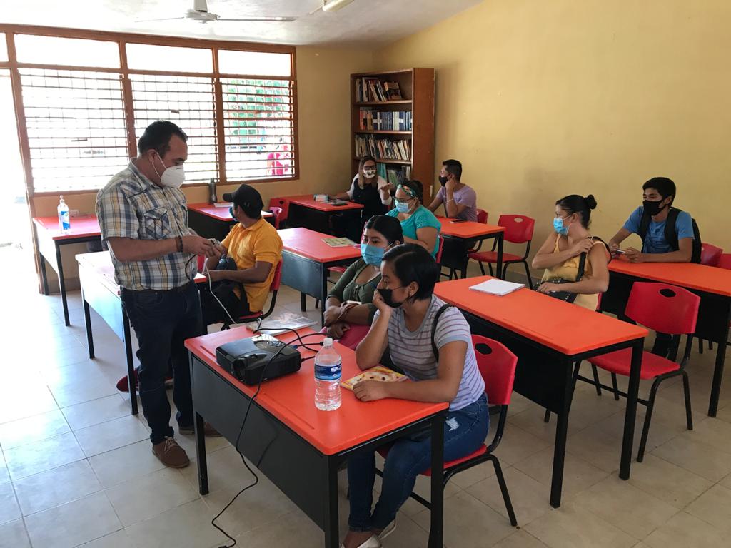 Abandona Carlos Joaquín a Universidad del Bienestar