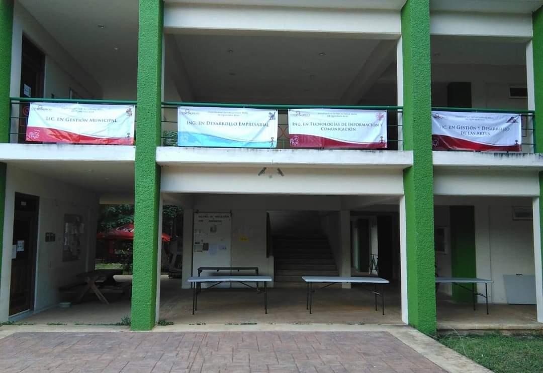 Universidad implementará el uso de cuadernillos para los alumnos que tengan internet