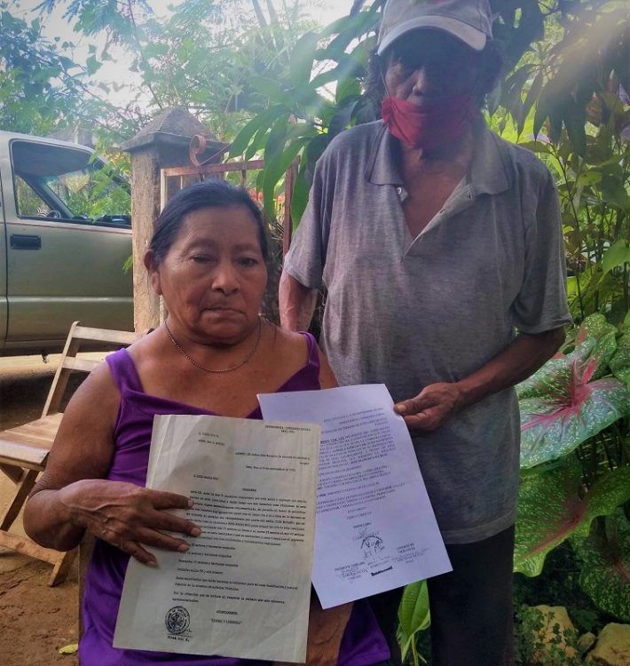 Funcionario municipal intenta despojar propiedad de abuelos de Peto 