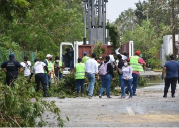 Laura Fernández pone en marcha megaoperativo de limpieza luego del paso del huracán “Zeta”