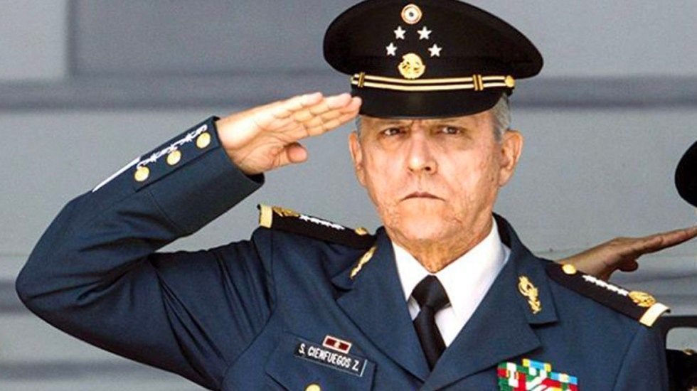 Detienen en EU al general Salvador Cienfuegos, exsecretario de la Defensa Nacional