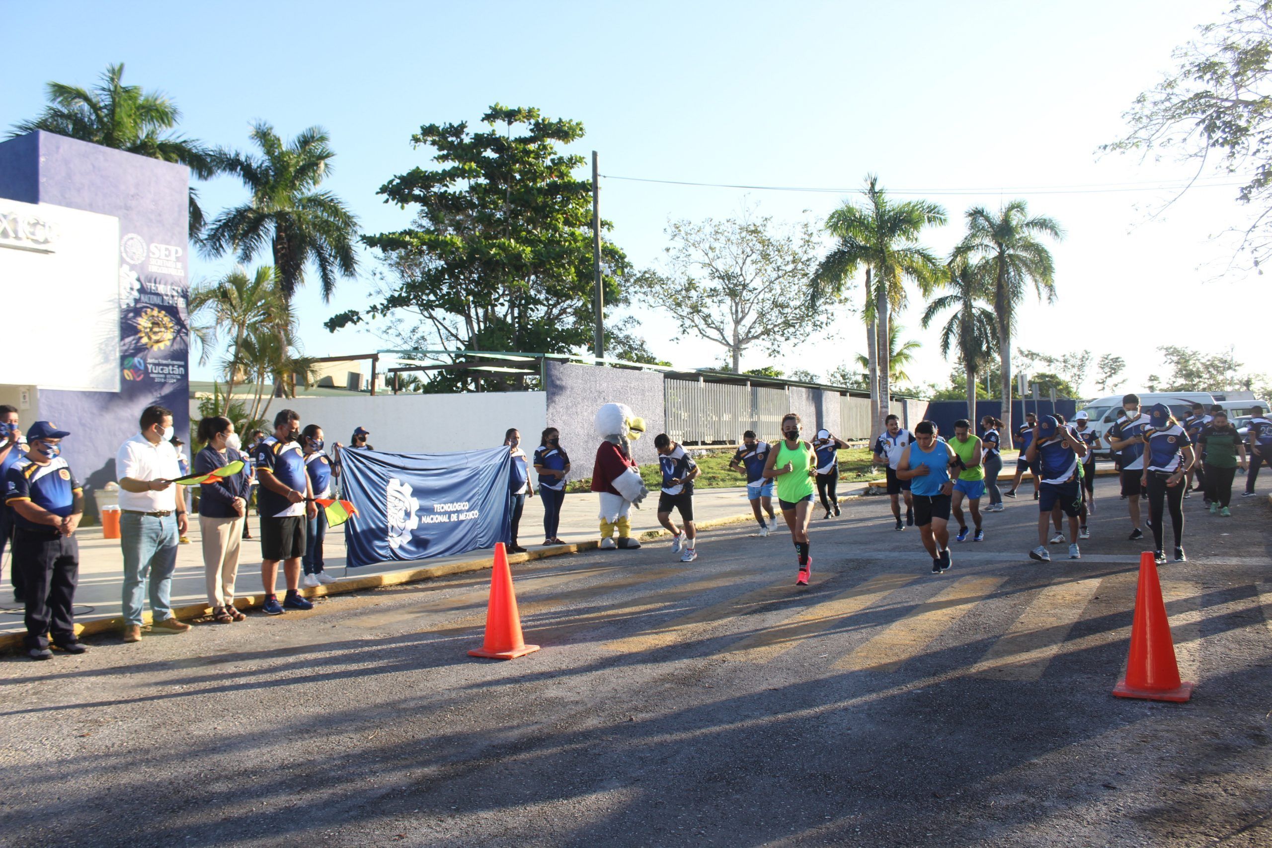 Ambiente de fiesta en carrera conmemorativa por los 20 años del Itsva