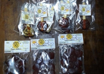 Joven morelense emprende un negocio de la venta de dulces artesanales
