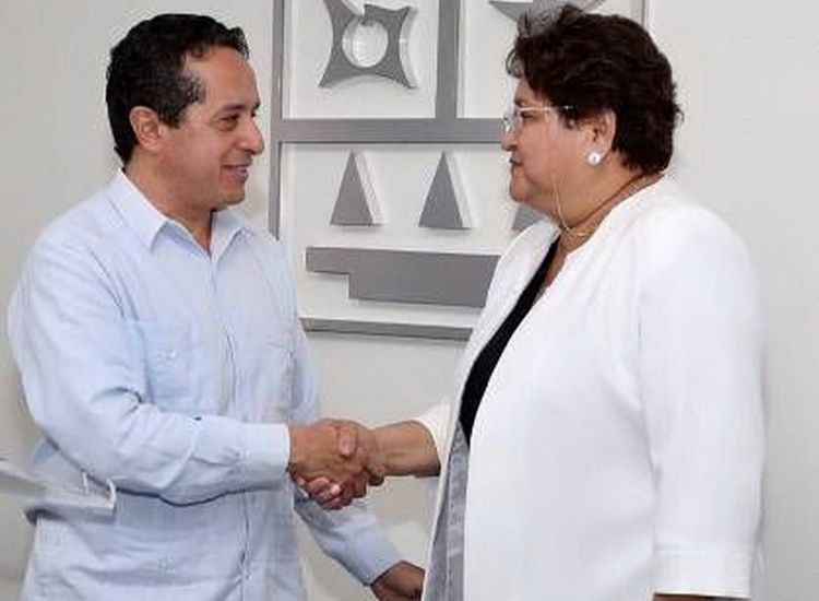 La política y sus demonios: Blindan a la titular de Sefiplan/Oficialía Mayor con minicomparecencia