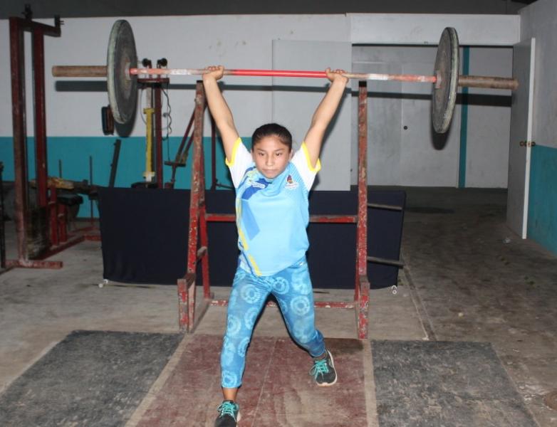 Joven morelense medalla de bronce en el “Campeonato Mundial Juvenil Sub-17-Online”