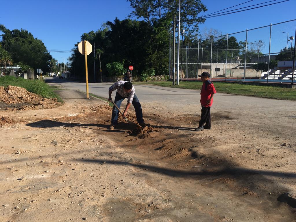 CAPA deja baches abiertos y sin señalamientos