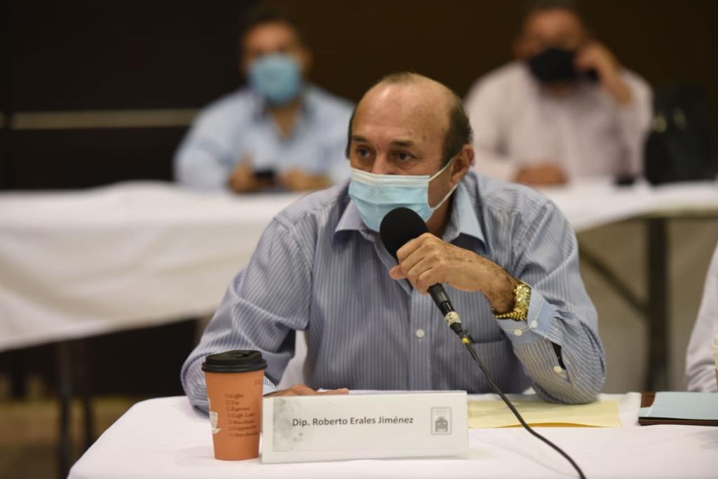 «No avalamos la construcción del puente vehicular Nichupté si representa deuda pública para Quintana Roo»: Roberto Erales