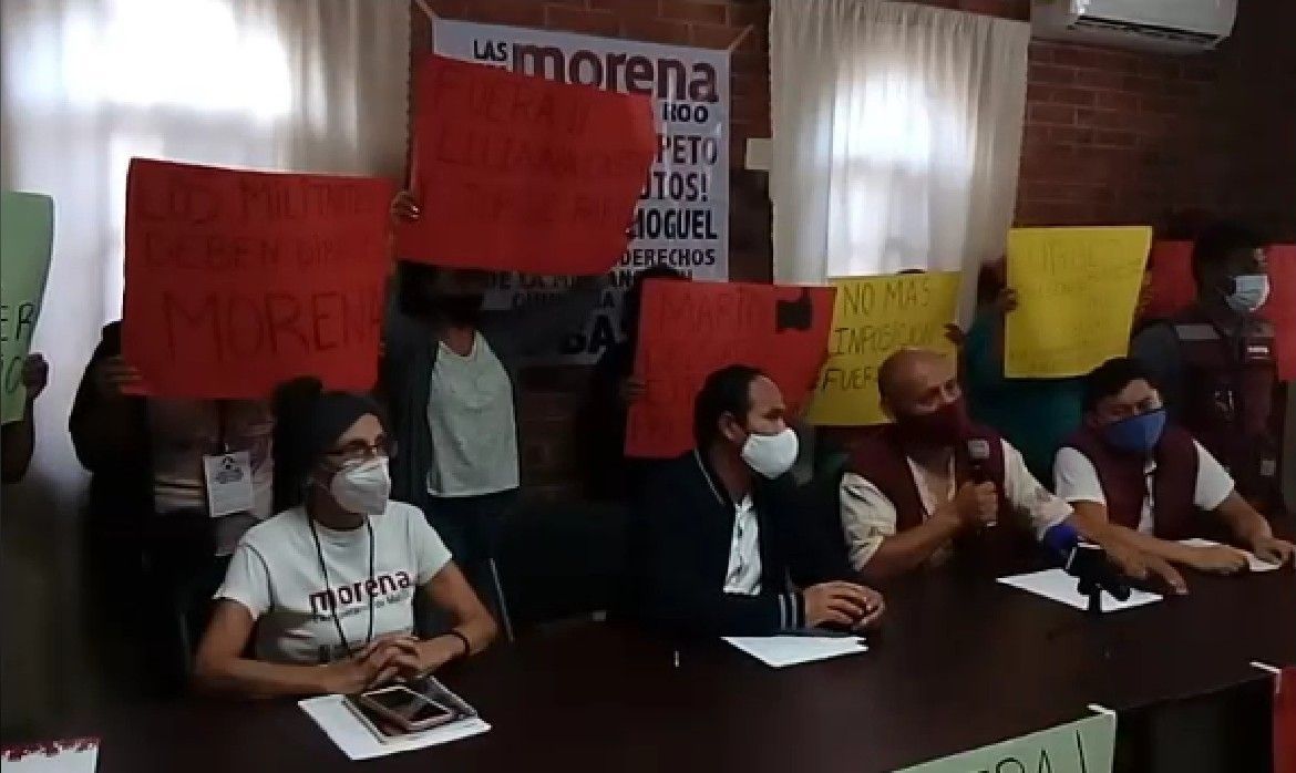 “Morenos» se vuelcan contra Liliana Castro y Jorge Parra; toman instalaciones en Chetumal