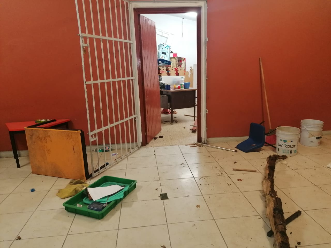 Desvalijan escuela por segunda vez en menos de 10 días