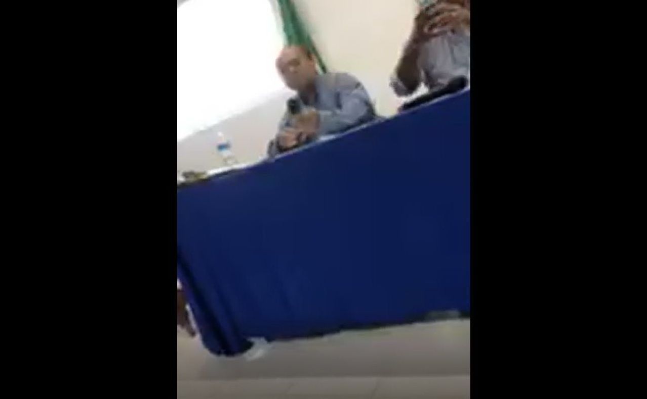 Arremete dirigente del PAN en Quintana Roo, contra militante panista; le prohíben grabar