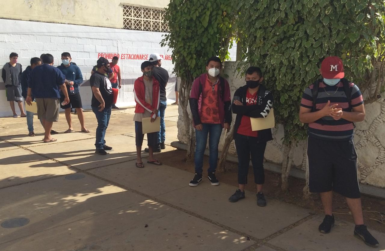 Jóvenes de la clase 2003 y remisos a que acudan a realizar el trámite de su cartilla militar nacional