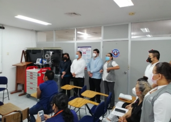 Aplica el ISSSTE Quintana Roo 472 vacunas al personal de primera línea de batalla contra la pandemia